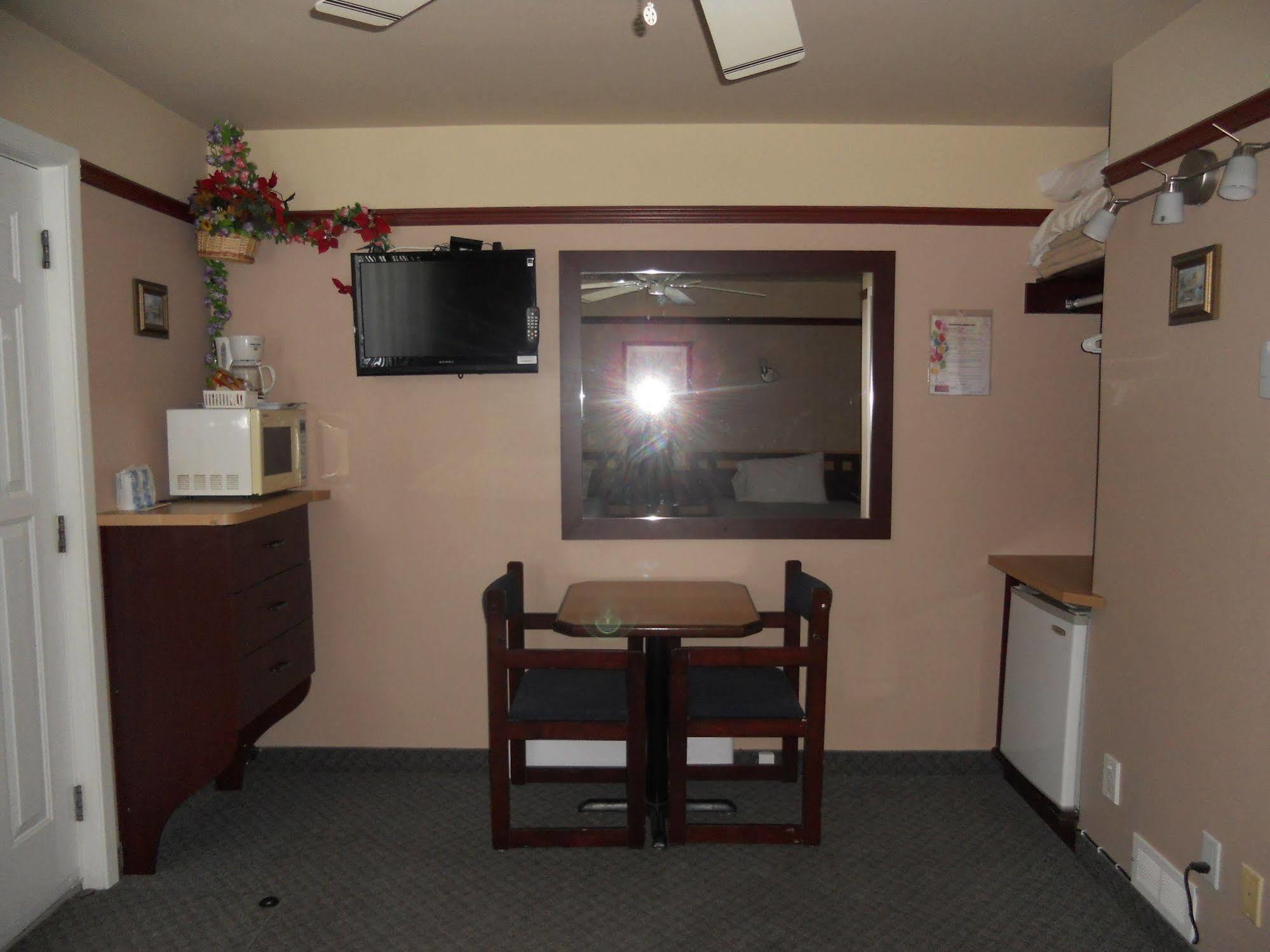 Motel Normandie Louiseville Kültér fotó